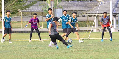PERLAWANAN PERSAHABATAN BOLA SEPAK ANTARA ADTEC JTM…